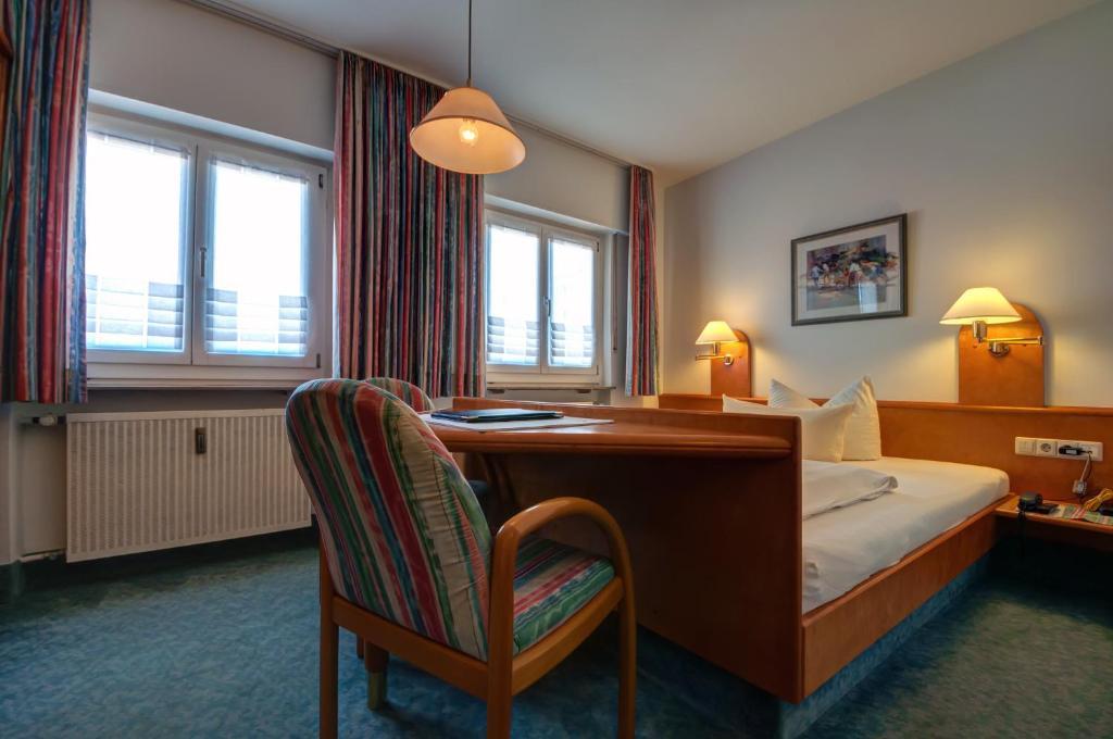 Hotel Zum Weissen Roessel Walldorf  Kamer foto
