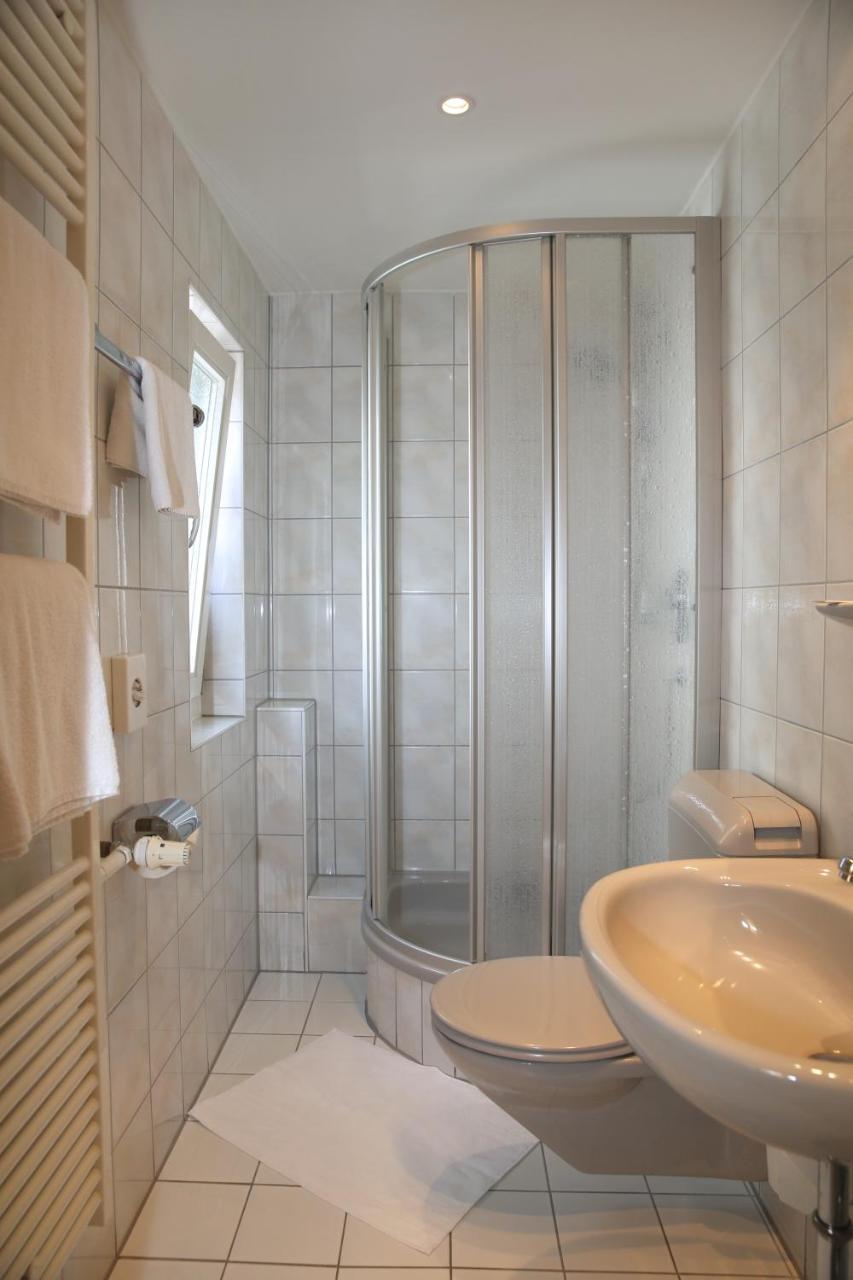 Hotel Zum Weissen Roessel Walldorf  Buitenkant foto